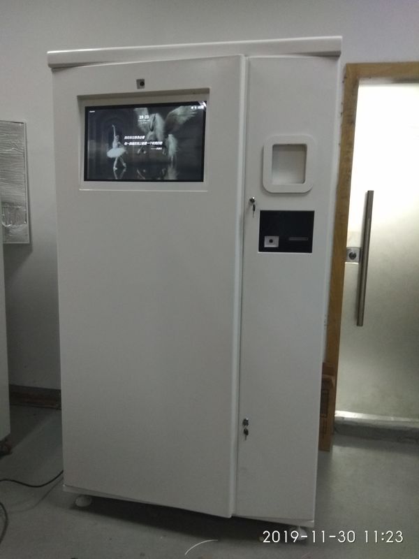 Waterproof 21.5 Inch Screen Recycle Vending Machine OEM ODM